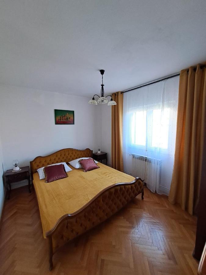 Apartment Artemisia 1 Trogir Exterior photo